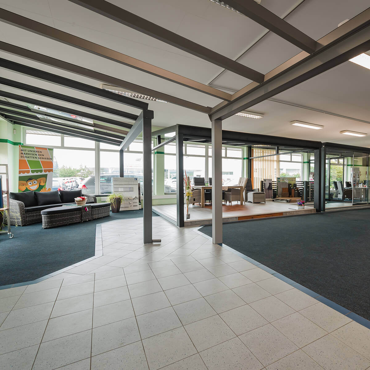 Große Ausstellung im Roxx-Terrassen Showroom