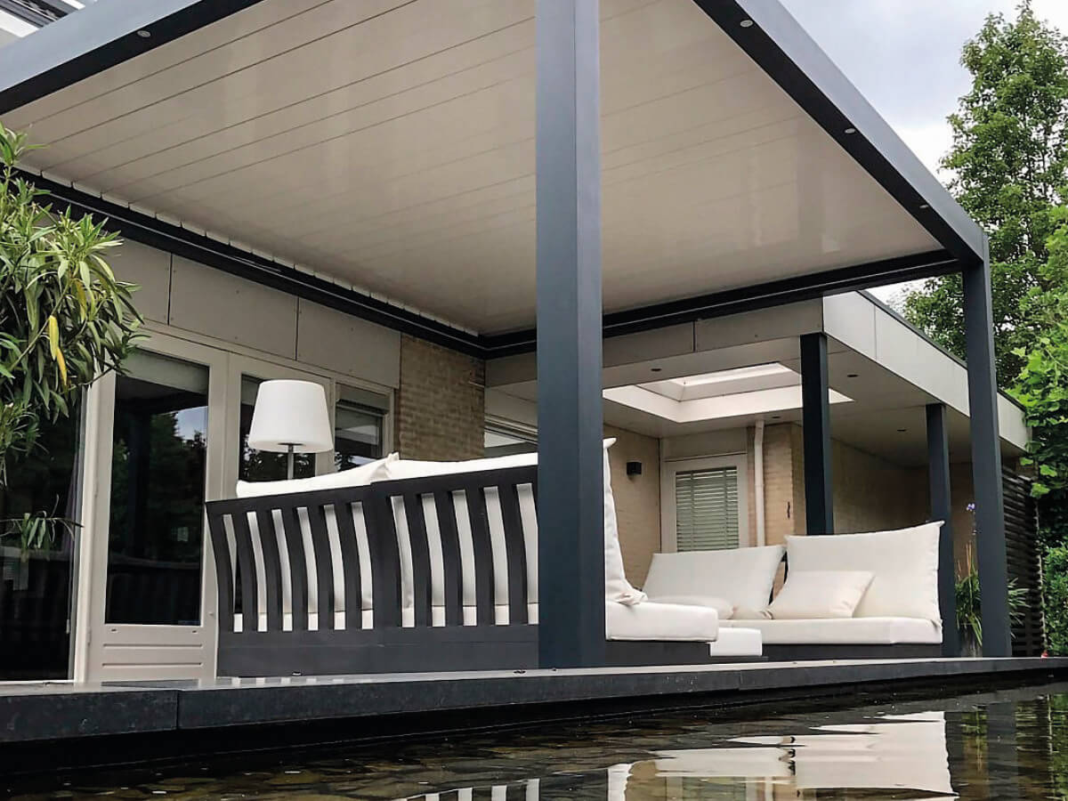 Terrassenüberdachung Luxline in Anthrazit